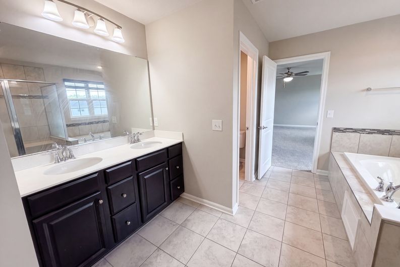 Photo 8 of 56 of 1653 McGuinness Ave, Streetsboro, OH