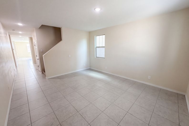 Photo 3 of 29 of 4617 S 108th Ave, Tolleson, AZ