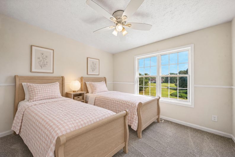 Photo 14 of 28 of 1709 Wyntercreek Ln, Hoschton, GA