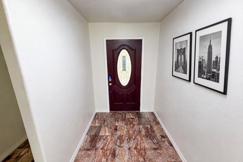 Photo 7 of 21 of 9002 Barracuda Dr, Texas City, TX