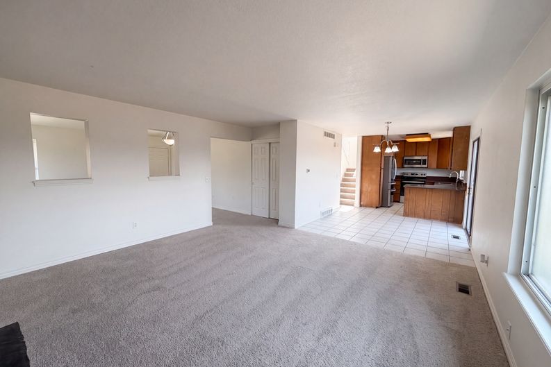 Photo 3 of 38 of 8273 W Plymouth Pl, Littleton, CO