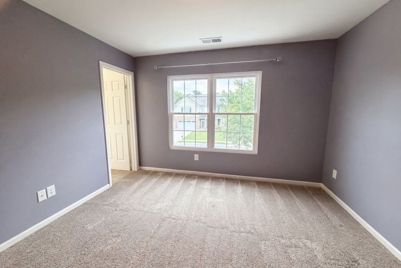 Photo 4 of 18 of 221 Sycamore Creek Rd, Fort Mill, SC