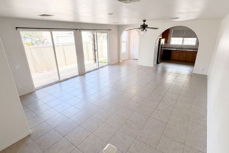 Photo 8 of 28 of 29291 N 123rd Dr, Peoria, AZ