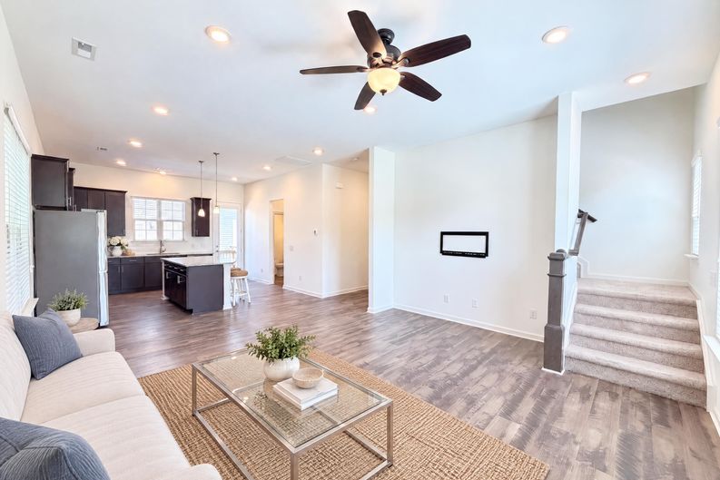 Photo 3 of 21 of 9431 Ainslie Downs St, Charlotte, NC