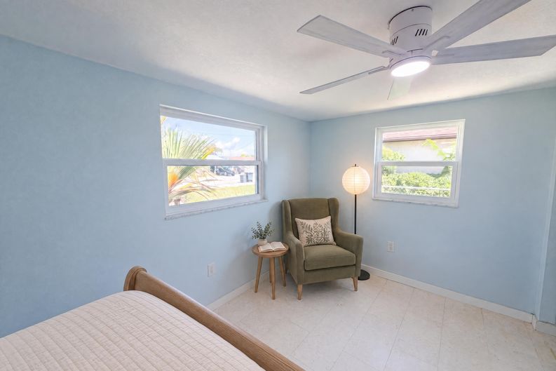 Photo 9 of 30 of 13638 Evelane Dr, Hudson, FL
