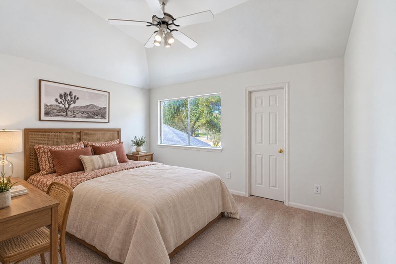 Photo 18 of 30 of 3407 Woodbine Pl, Pearland, TX