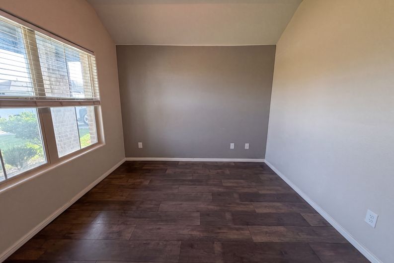 Photo 7 of 20 of 6337 Pontoon St, Fort Worth, TX