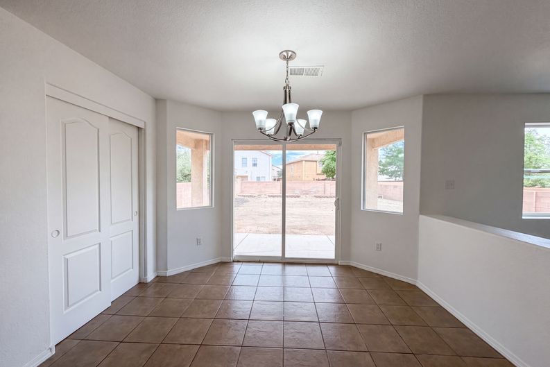 Photo 6 of 24 of 429 Playful Meadows Dr NE, Rio Rancho, NM