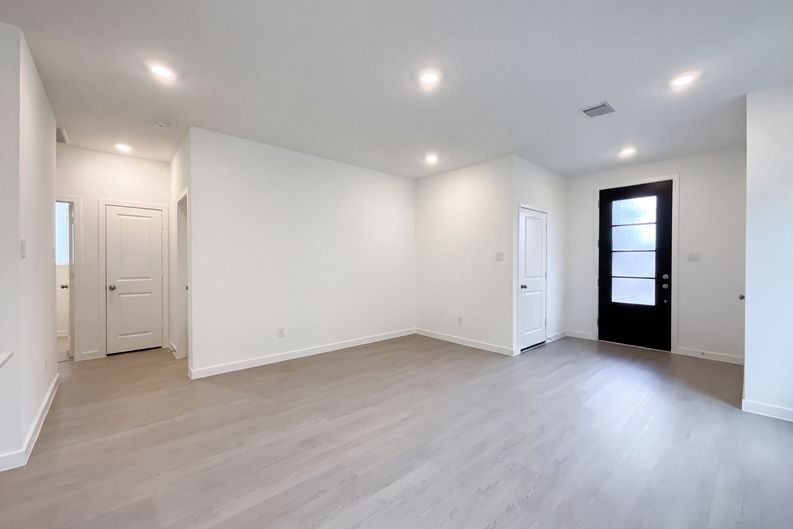 Photo 7 of 16 of 21511 Colonial Meadow Creek Trl, Waller, TX