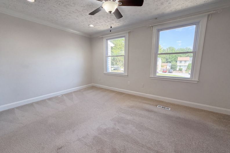 Photo 21 of 57 of 8769 Kanawha Ct, Lorton, VA