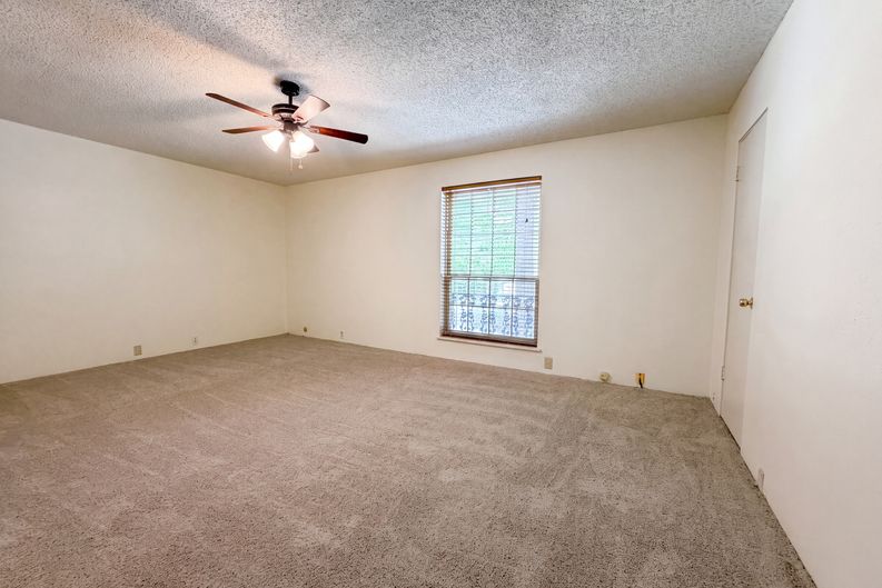 Photo 9 of 19 of 2503 McCue Rd, Houston, TX