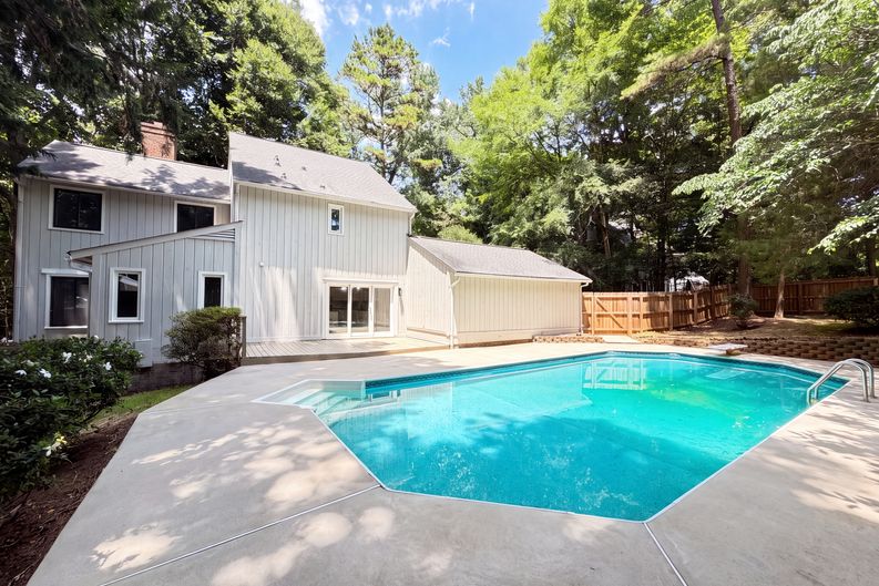 Photo 5 of 26 of 7210 Apple Creek Dr, Mint Hill, NC