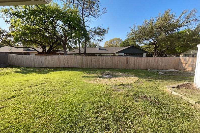 Photo 18 of 19 of 2800 N Surrey Dr, Carrollton, TX