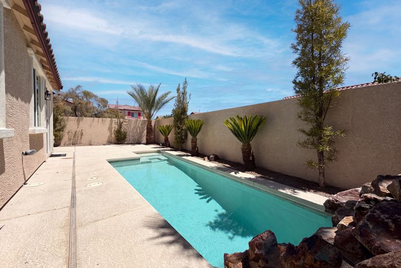 Photo 19 of 21 of 908 Baronet Dr, Las Vegas, NV