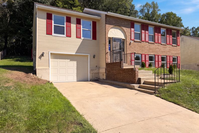 Photo 32 of 40 of 12708 Lampton Ln, Fort Washington, MD