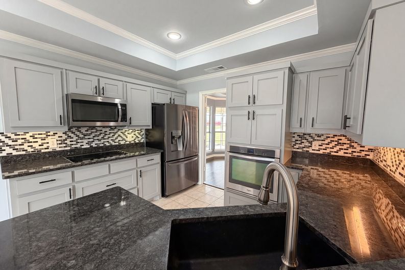 Photo 12 of 22 of 4014 Ovilla Rd, Waxahachie, TX