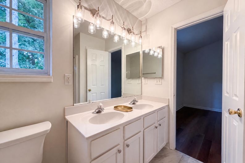 Photo 17 of 20 of 4165 Birch Leaf Ct, Charlotte, NC