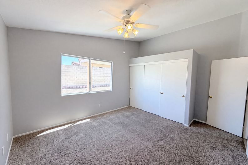 Photo 12 of 33 of 9121 Indian Breeze Dr, Las Vegas, NV