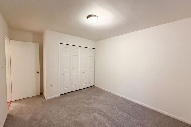 Photo 21 of 51 of 8947 Rosewood St, Manassas, VA
