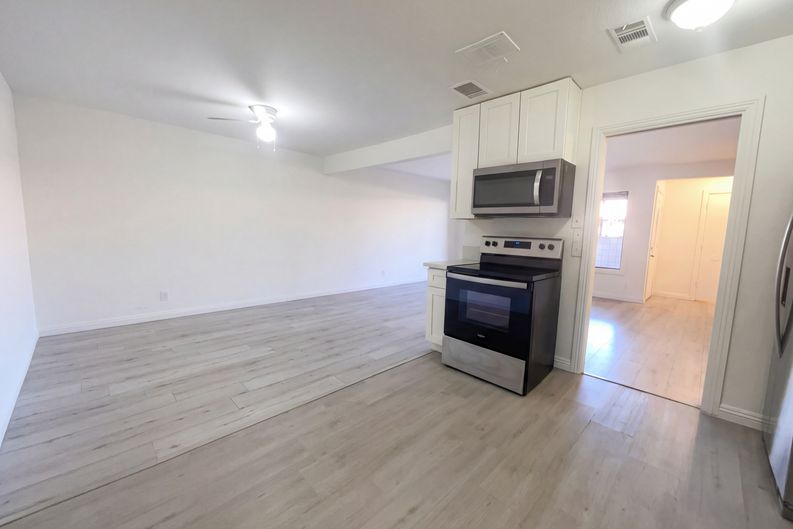 Photo 11 of 18 of 5097 Village Dr, Las Vegas, NV