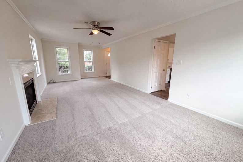Photo 7 of 18 of 3358 Neptune Dr, Raleigh, NC