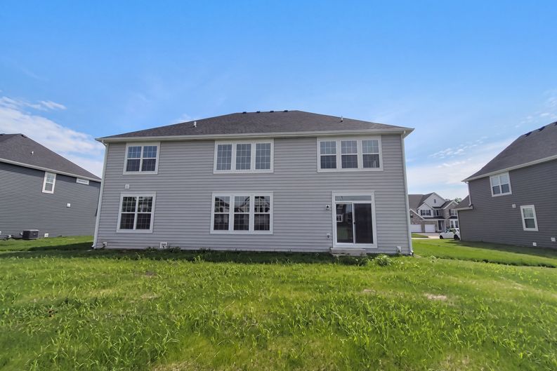 Photo 40 of 47 of 1856 Chandolin Ln, Elgin, IL