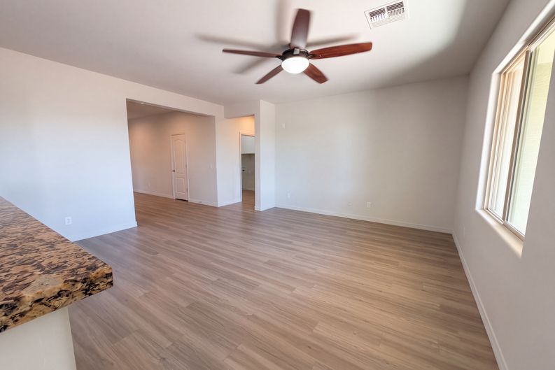 Photo 11 of 40 of 7025 S 251st Dr, Buckeye, AZ