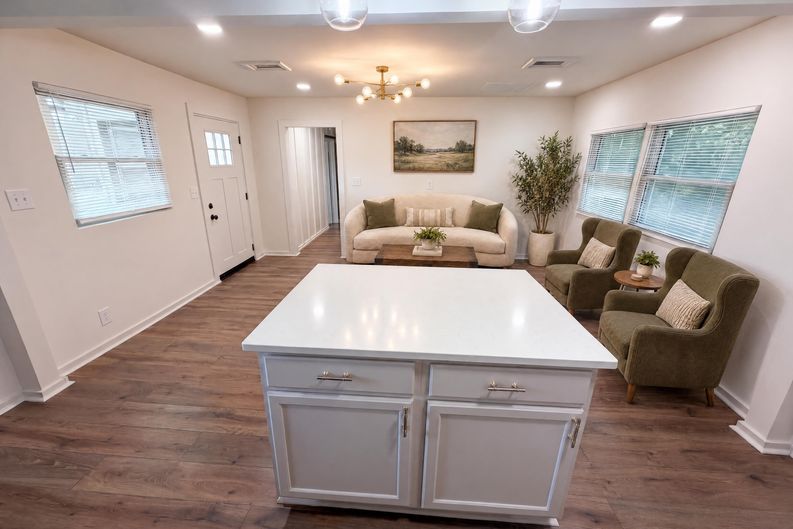 Photo 7 of 25 of 2225 Misty Ln SE, Smyrna, GA