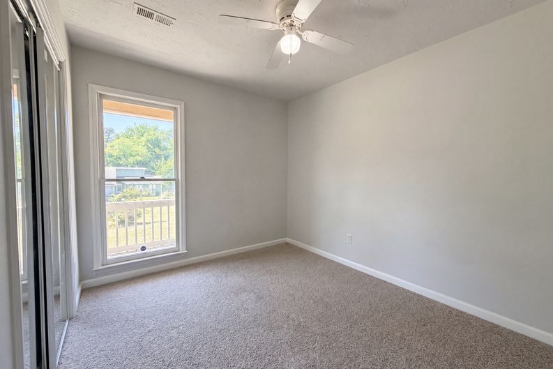 Photo 9 of 17 of 2577 Previs Rd, Fayetteville, NC