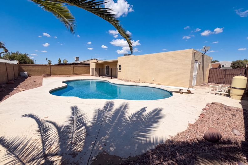 Photo 5 of 21 of 817 W Isabella Ave, Mesa, AZ