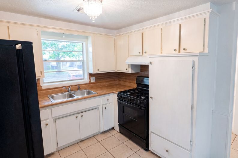 Photo 6 of 24 of 1513 N Bradley Ave, Oklahoma City, OK