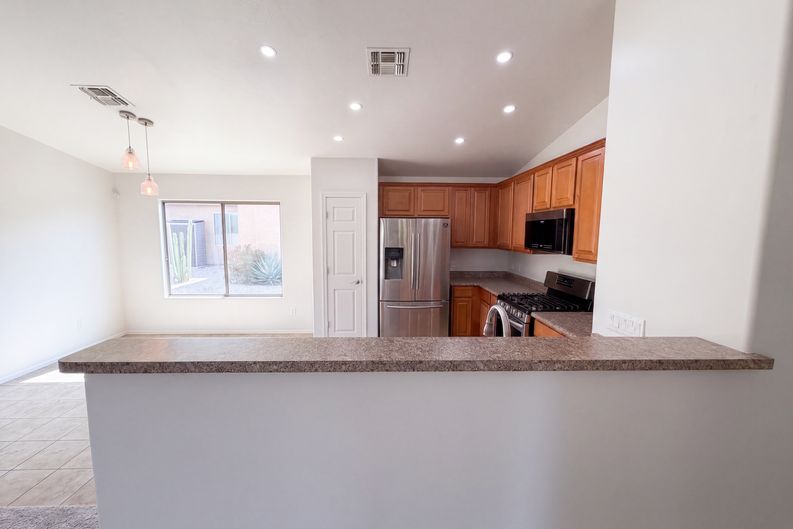 Photo 8 of 21 of 6550 W Wolf Valley Way, Tucson, AZ