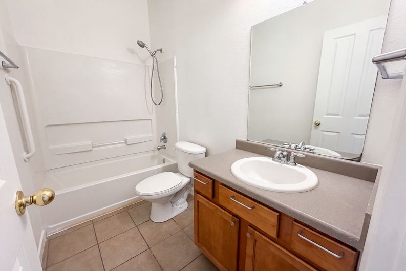 Photo 9 of 22 of 2516 Milagro Ridge Ct NE, Rio Rancho, NM