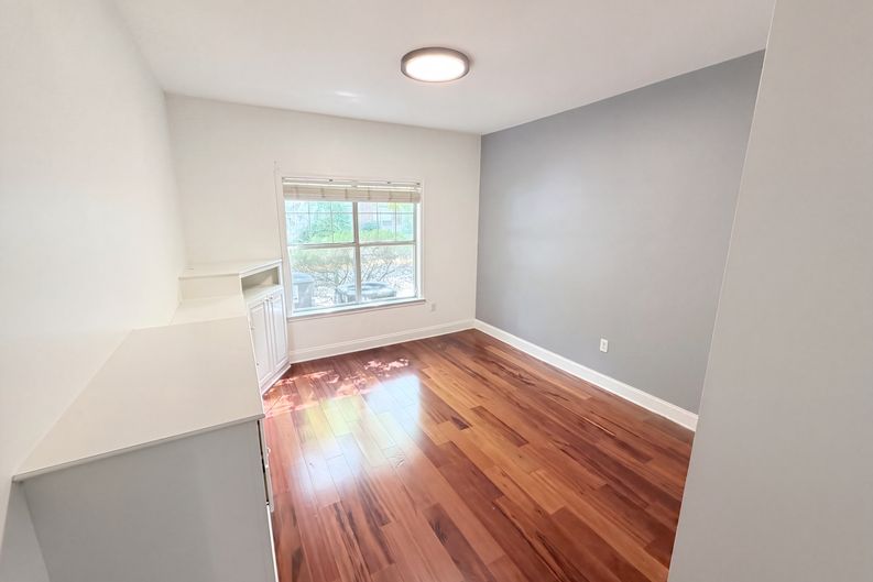 Photo 4 of 34 of 2700 Pine Tree Rd NE, Atlanta, GA