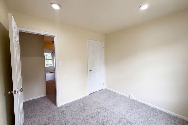 Photo 24 of 48 of 8641 Centerton Ln, Manassas, VA