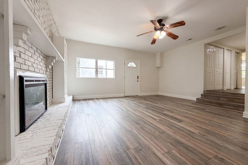 Photo 7 of 19 of 7008 Thurston Rd, Jacksonville, FL