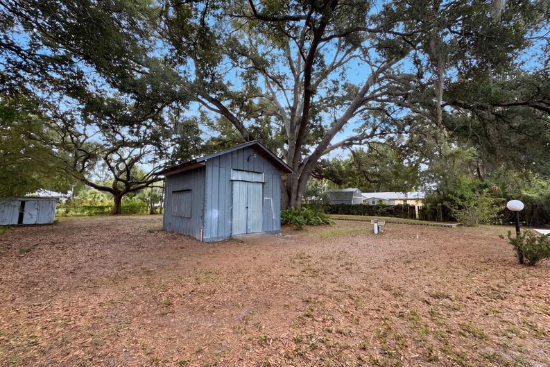 Photo 5 of 17 of 626 S 67th St, Tampa, FL