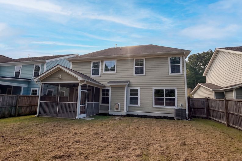 Photo 5 of 22 of 317 Whispering Breeze Ln, Summerville, SC
