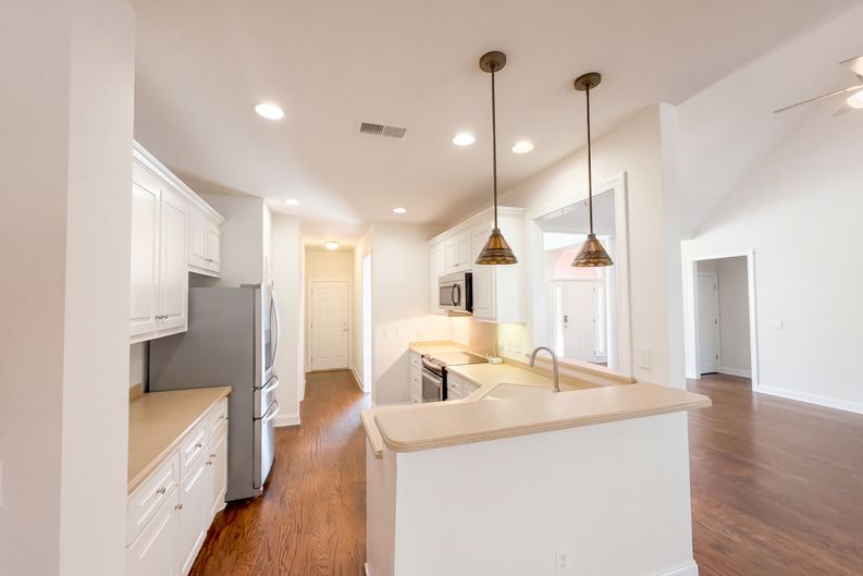 Photo 8 of 28 of 313 Glen Eagles Dr, Summerville, SC