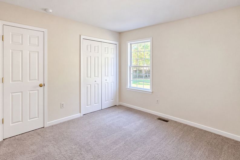 Photo 16 of 22 of 3153 Chartwood Dr, Sandston, VA