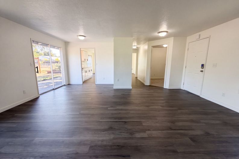 Photo 7 of 23 of 1573 NE Barberry Dr, Hillsboro, OR