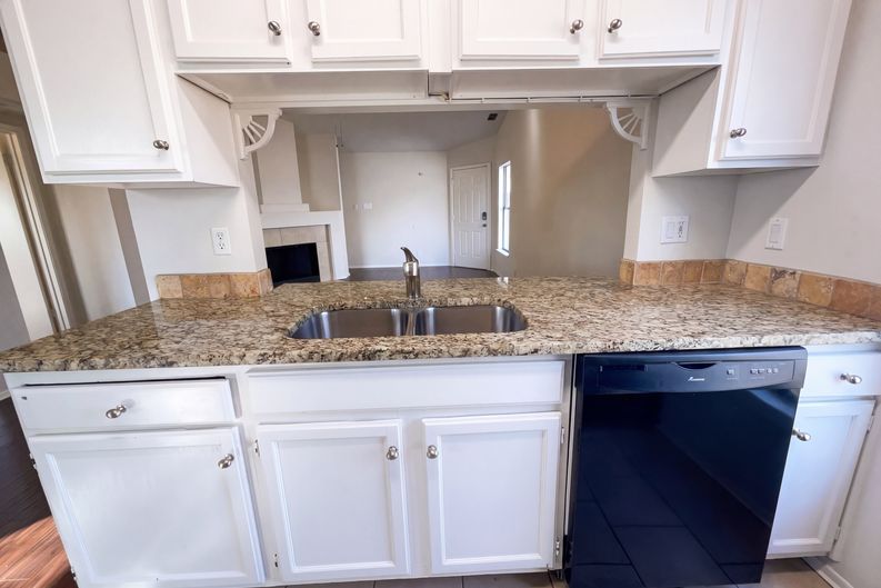 Photo 15 of 16 of 15009 Winter View Dr, San Antonio, TX