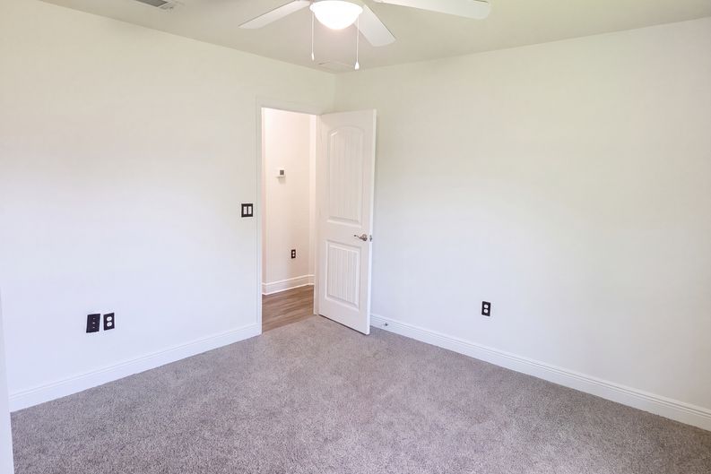 Photo 13 of 22 of 3054 Grady Tolbert Rd, Navarre, FL