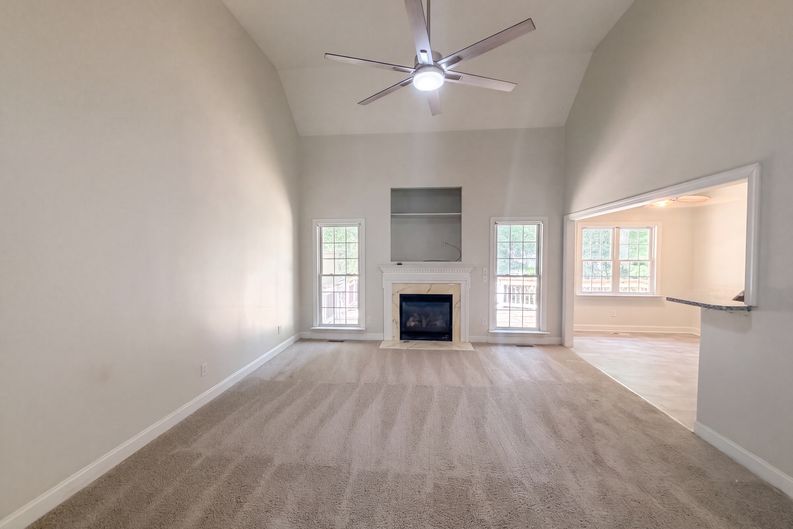 Photo 3 of 16 of 4336 N Greg Allen Way, Oxford, NC