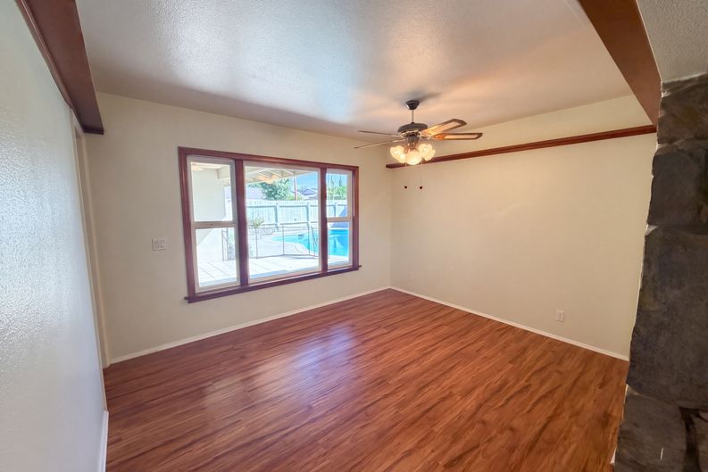 Photo 10 of 23 of 41219 Tava Ln, Hemet, CA