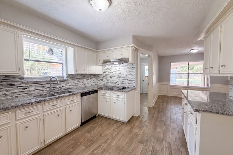 Photo 12 of 25 of 17810 Asphodel Ln, Spring, TX