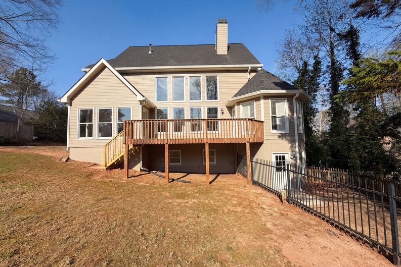 Photo 7 of 25 of 5011 Lake Holw, Douglasville, GA