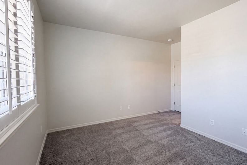 Photo 15 of 29 of 1415 Minuet St, Henderson, NV