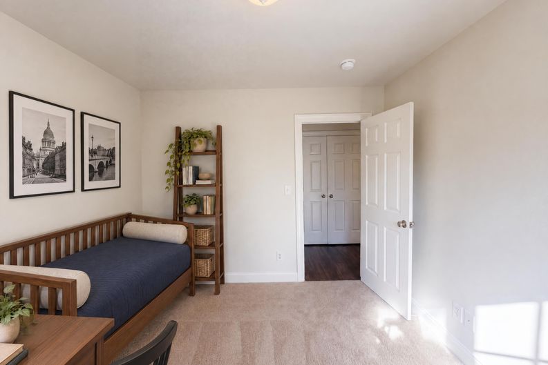 Photo 9 of 22 of 6205 Lea Ray Dr, Greensboro, NC