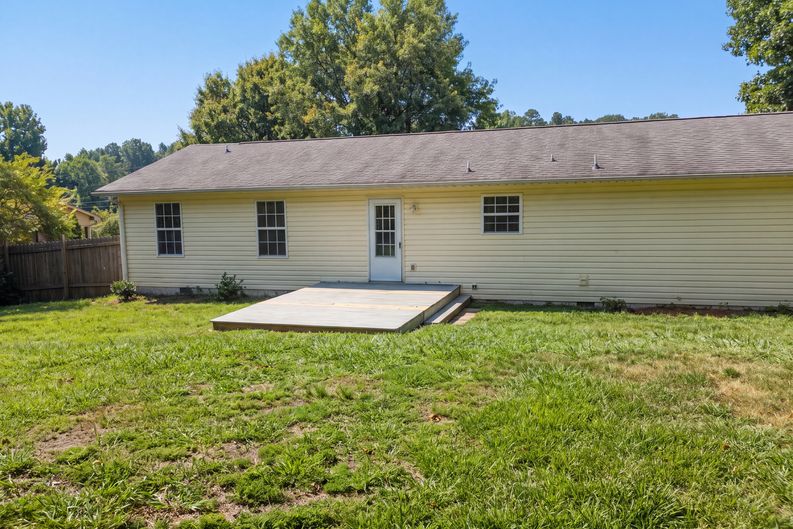 Photo 5 of 24 of 226 Brookhill Ln NE, Cleveland, TN